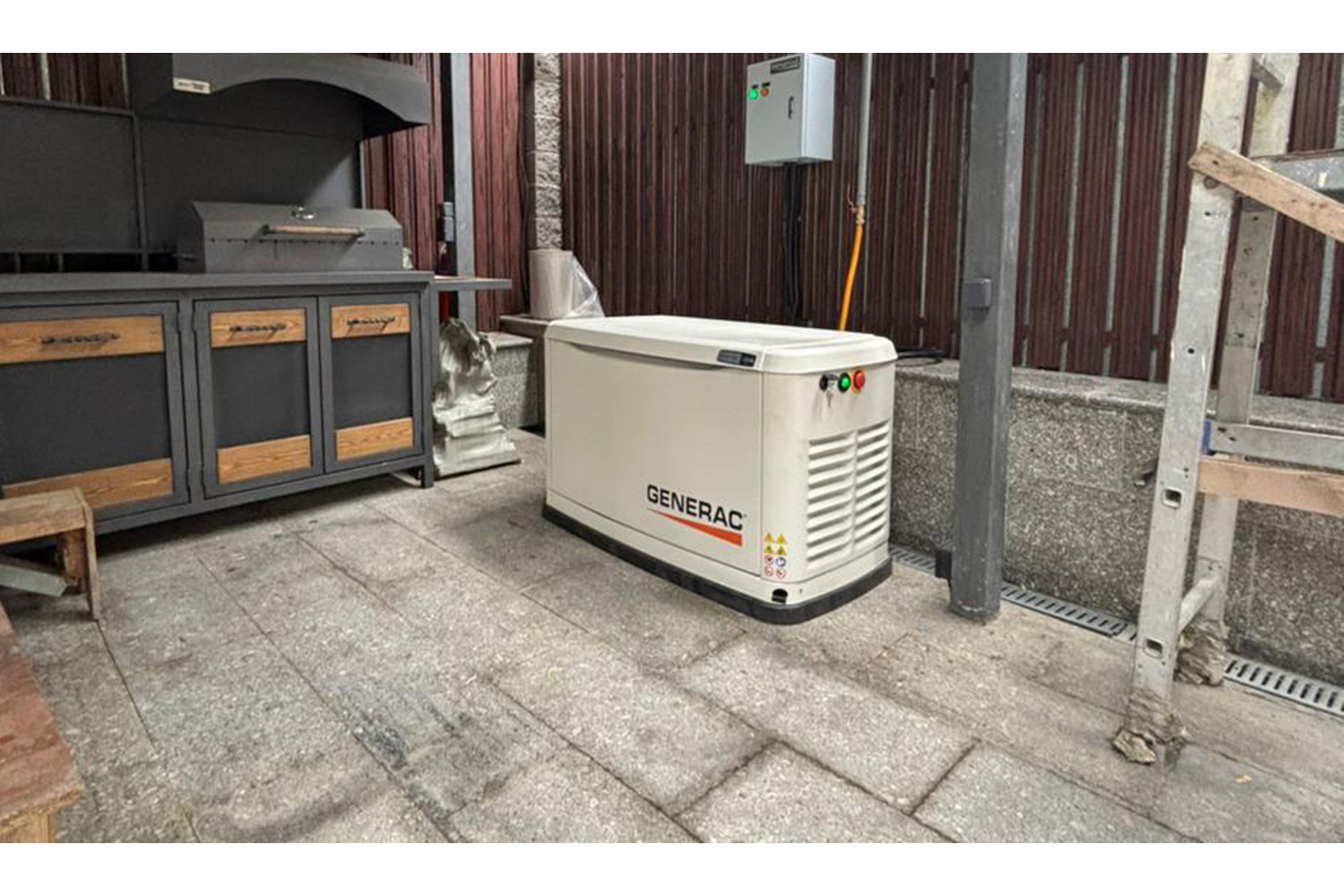 Установка газового генератора Generac Guardian 13 кВт в предгорье Алматы